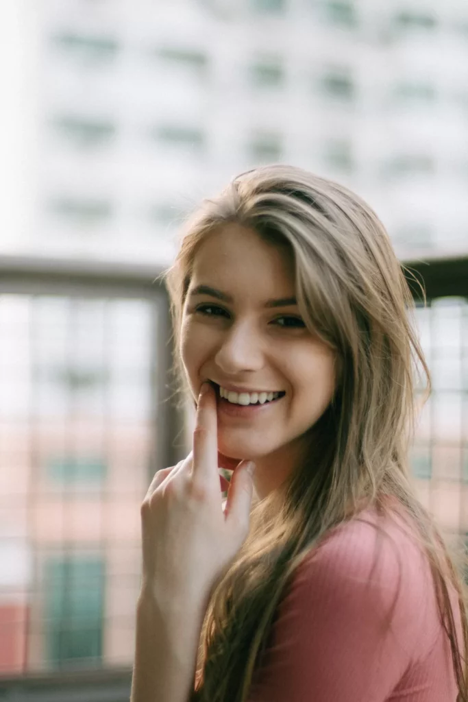 Carillas de porcelana para una sonrisa más bonita