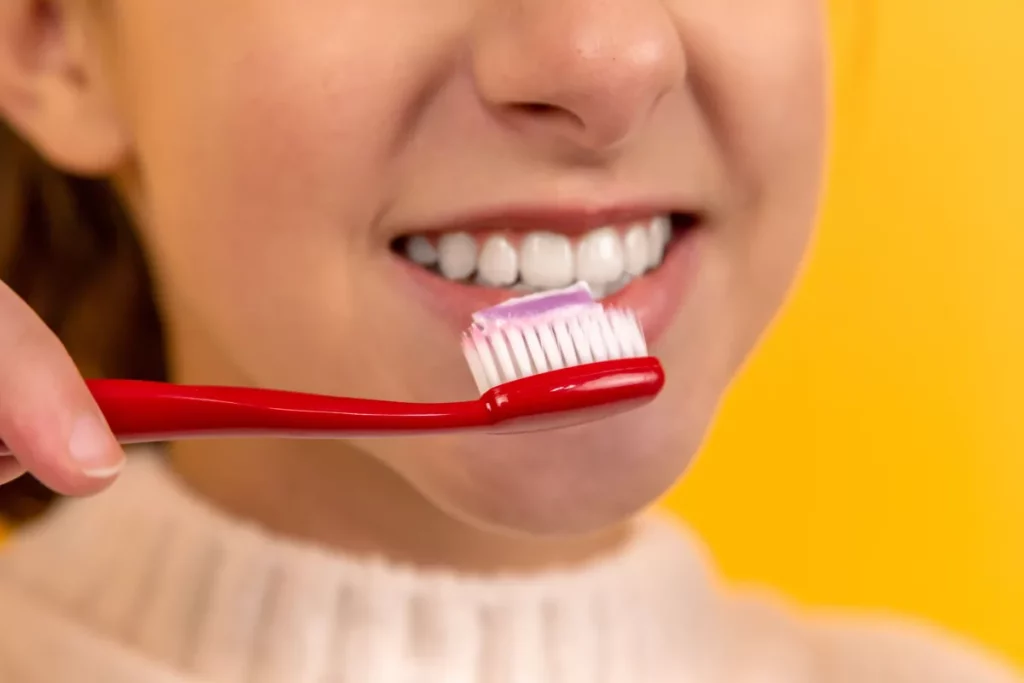 Periodoncia en Sevilla: La Importancia del Cuidado de las Encías para una Sonrisa Saludable